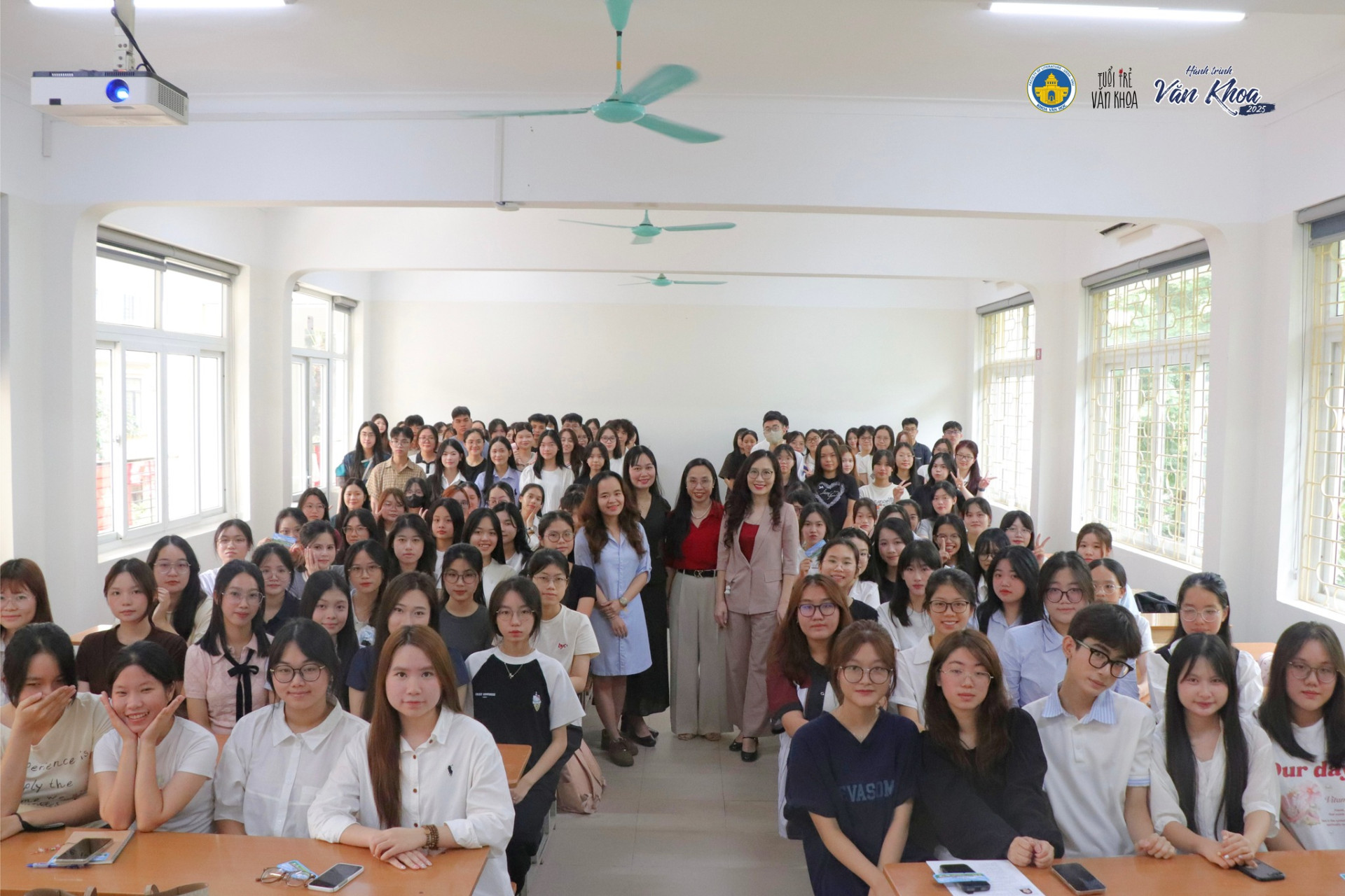 K70 Khoa Văn học gặp mặt đầu khóa