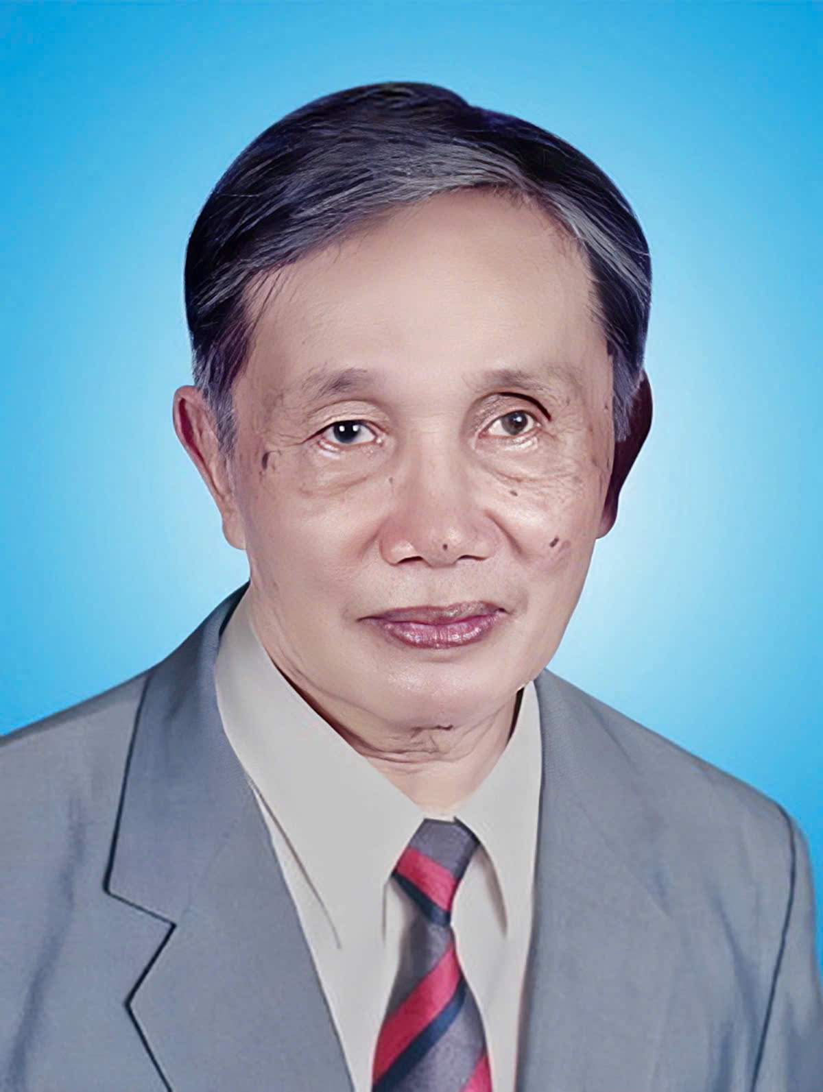 3 Ảnh chân dung Lê Đình Kỵ