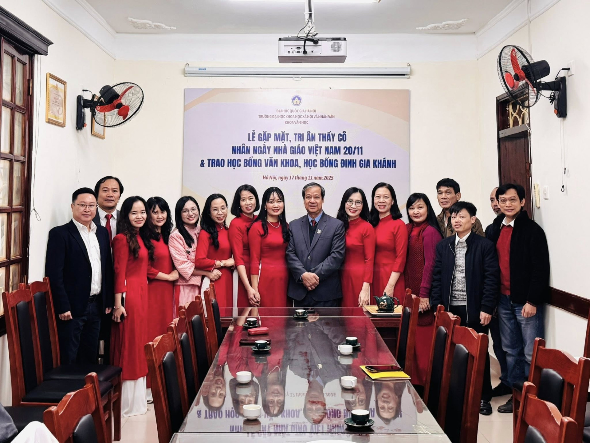 KHOA VĂN HỌC MỪNG ĐẠI LỄ KỶ NIỆM 80 NĂM ĐẠI HỌC VĂN KHOA – 30 NĂM THÀNH LẬP TRƯỜNG ĐHKHXH&NV