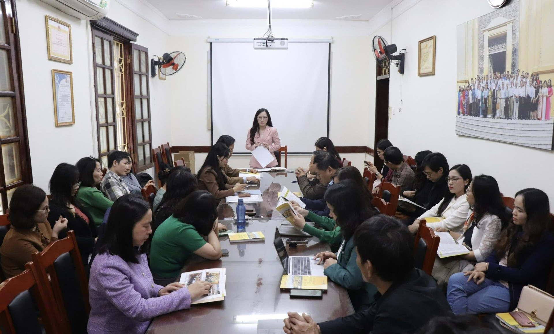 Hội nghị viên chức 2025